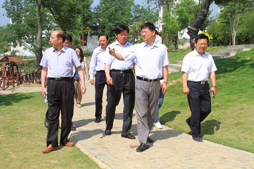 李亞平廳長赴江寧區(qū)水利局調(diào)研指導(dǎo)教育實(shí)踐活動(dòng) 李亞平廳長赴江寧區(qū)水利局調(diào)研指導(dǎo)教育實(shí)踐活動(dòng)